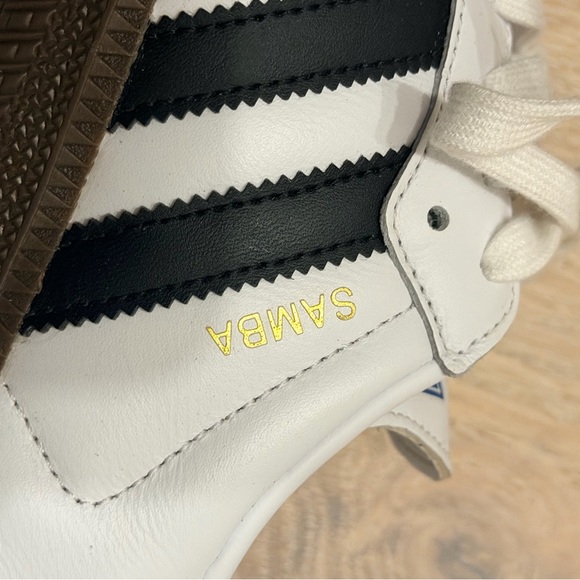 Adidas White and Black Samba Sneakers 8 Like New - Picture 4 of 5